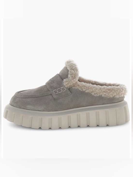 Voile Blanche Shoes - NWT VOILE BLANCHE GRENELLE Genuine Shearling Platform Mule